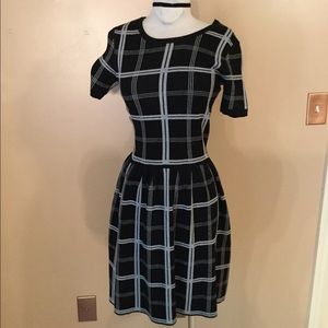 Romeo + Juliet Couture plaid black sweater dress s